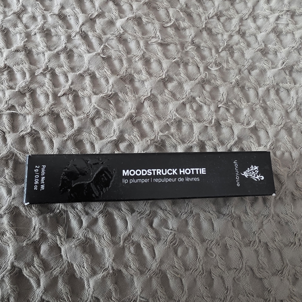 Younique Moodstruck Hottie Lip Plumper - Sleek Black